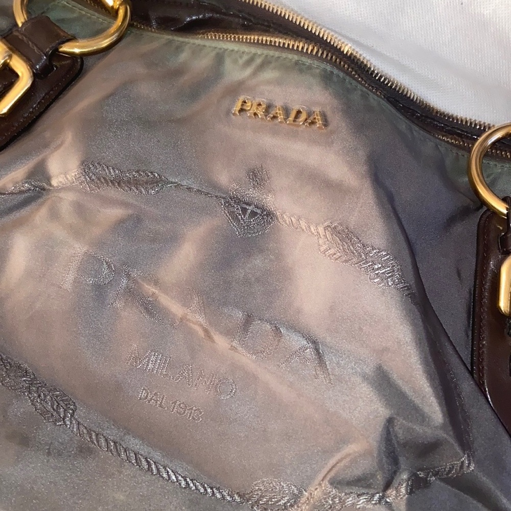 Used Prada bag no damage - Picture 8 of 8